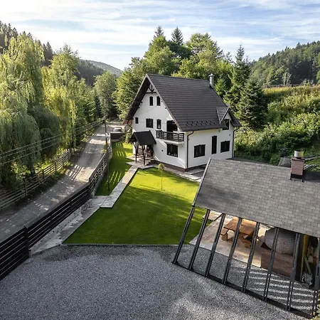Tresor Voronet Villa